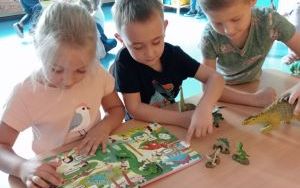 Dzień Dinozaura w grupie Biedronek (4)